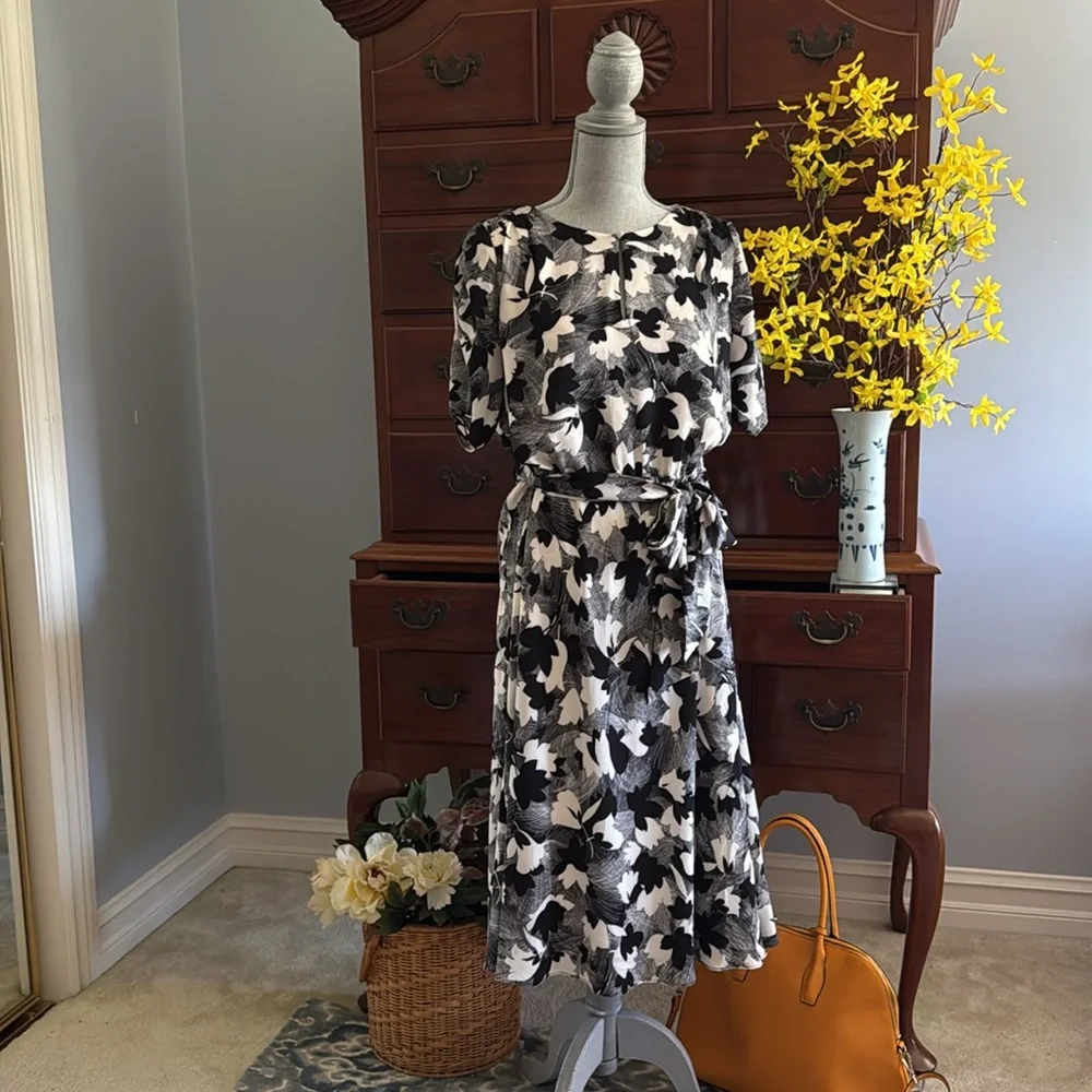 Lauren Ralph Lauren Black and White Floral Dress Size 12 - Picture 3 of 12